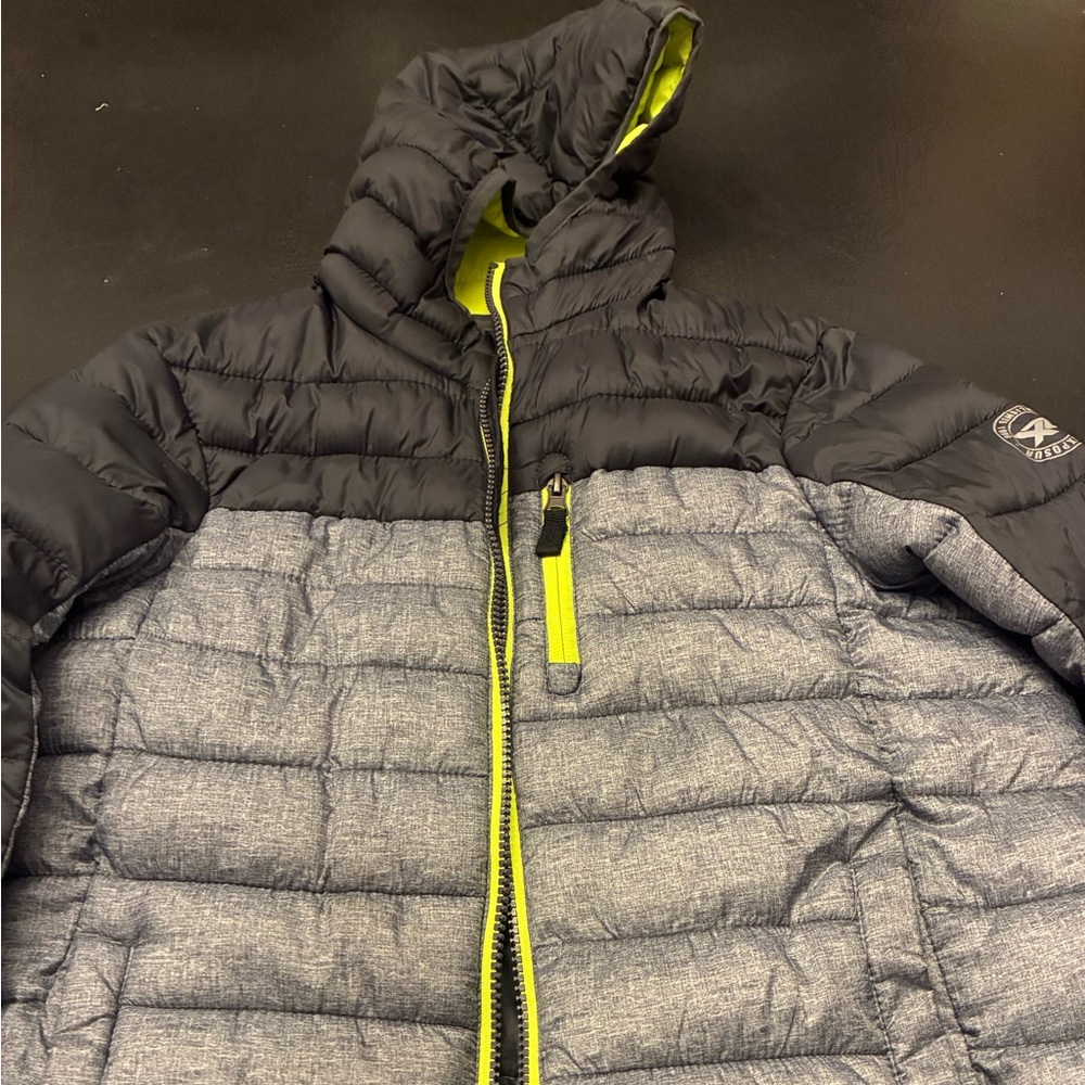 Boy's Medium Black and Gray Puffer Jacket, Zero Xposur